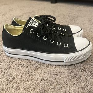 Converse All Star Chuck Taylor’s platform
